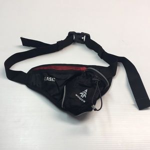 Woods Oasis Running/Jogging Waist Pack With Water Bottle Holder